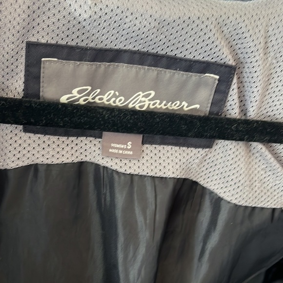 Eddie Bauer rain jacket - Picture 3 of 6